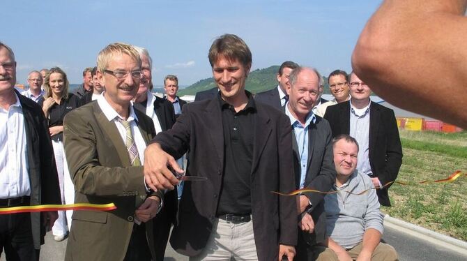 Ein Gewerbegebiet mit Weitblick: Gestern haben der stellvertretende Bürgermeister Dr. Rolf Hägele und Albrecht Reuß vom Ingenieu