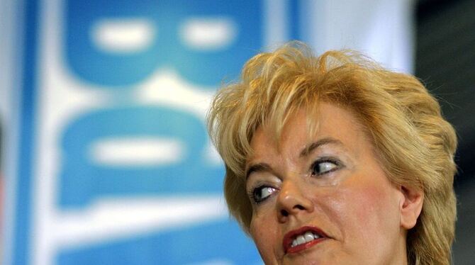 Erika Steinbach - eine Frau, die polarisiert. Mit ihren Äußerungen über Polen und den Zweiten Weltkrieg hat sie mächtig für Empö