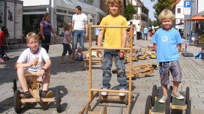 Roller, Pedalos und anderes verfehlten ihre Wirkung nicht, in der Metzinger Stadtmitte, wohin die Marketinginitiative geladen ha