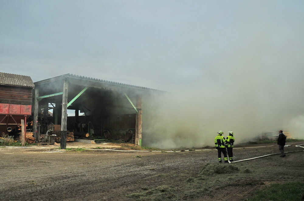 Großbrand in Ofterdinger Heulager