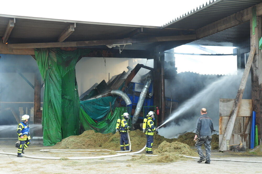 Großbrand in Ofterdinger Heulager