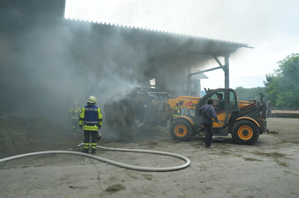 Großbrand in Ofterdinger Heulager