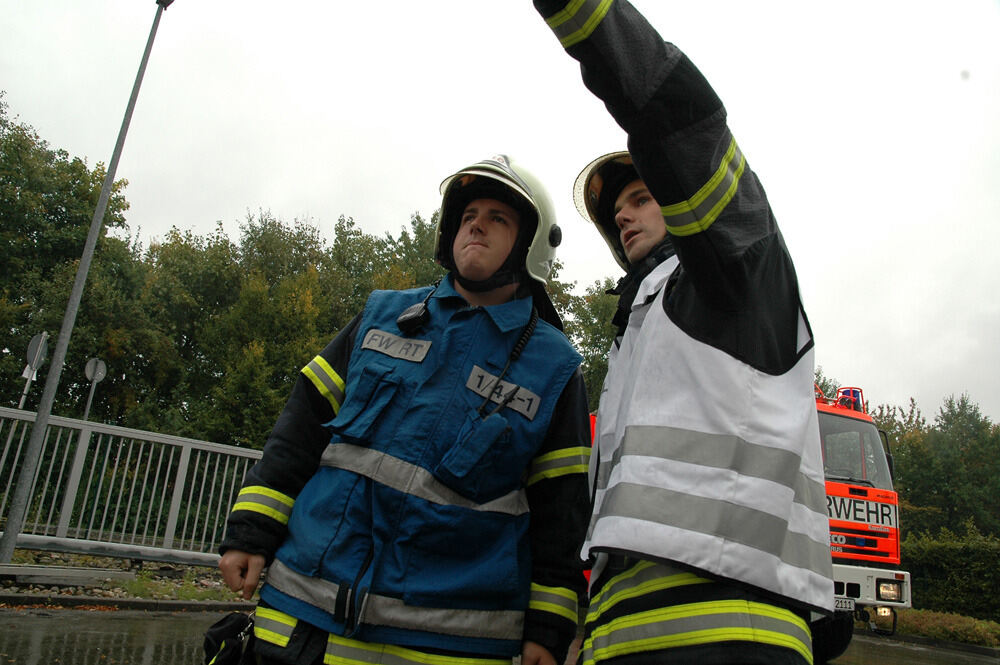 Jugendfeuerwehr und Jugendrotkreuz bei ihrer Großübung