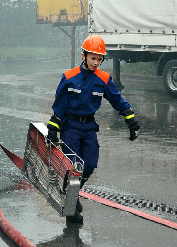 Jugendfeuerwehr und Jugendrotkreuz bei ihrer Großübung