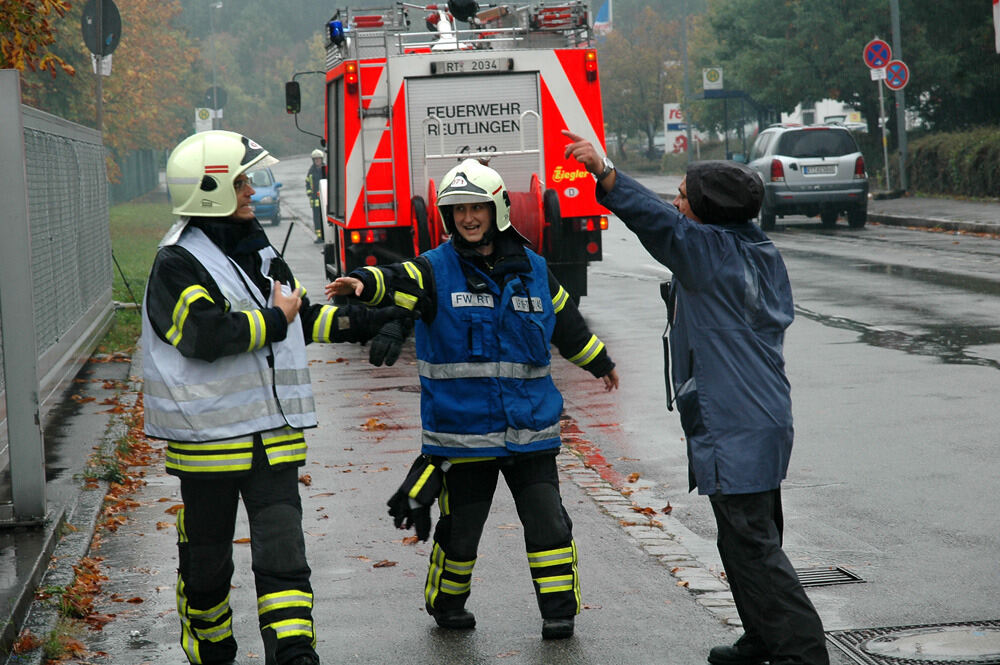 Jugendfeuerwehr und Jugendrotkreuz bei ihrer Großübung