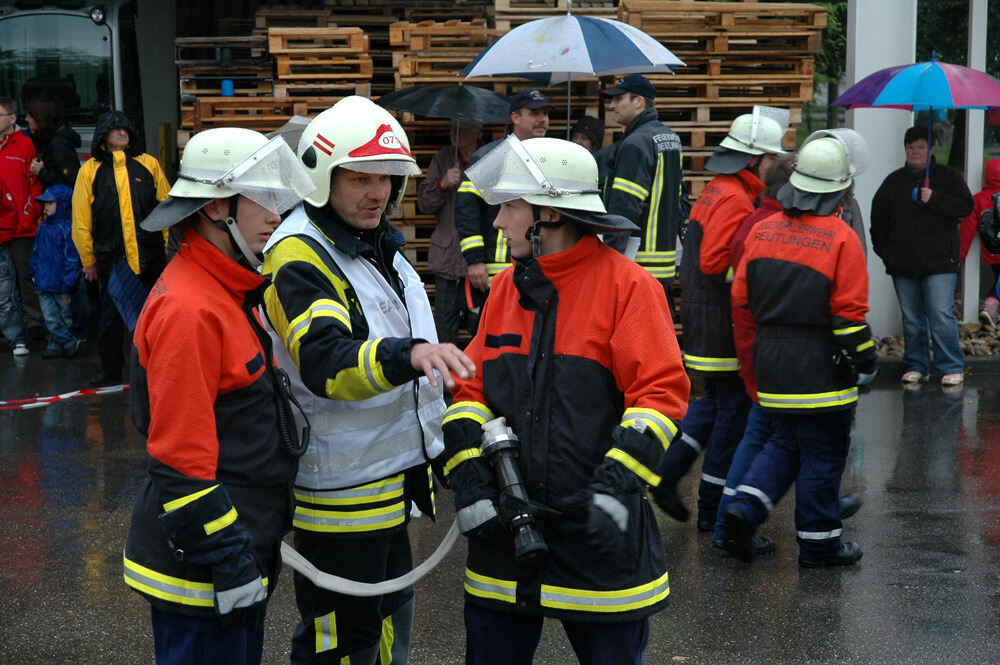 Jugendfeuerwehr und Jugendrotkreuz bei ihrer Großübung