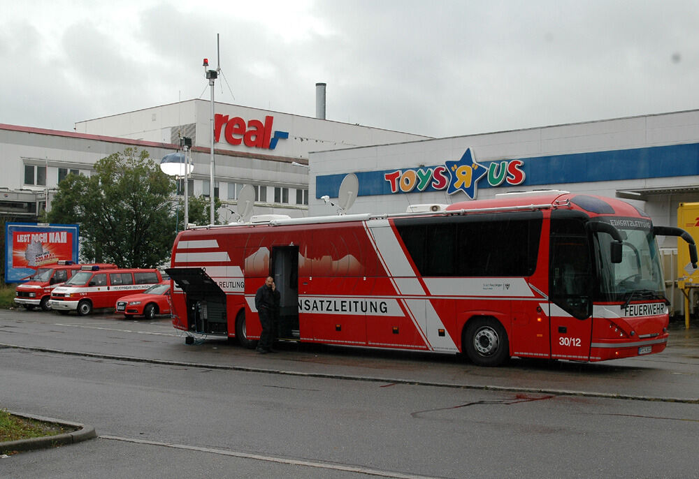 Jugendfeuerwehr und Jugendrotkreuz bei ihrer Großübung