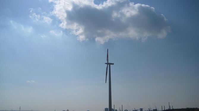 Noch führen sie ein Schattendasein, die Windräder in der Region Neckar-Alb. FOTO: KUNZE