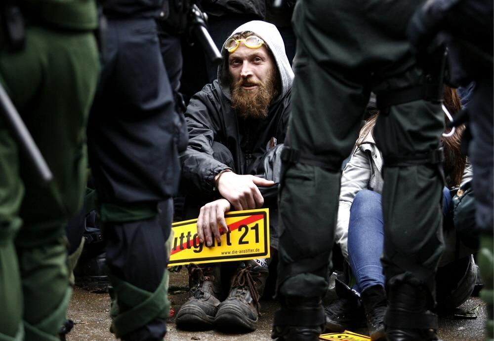 Stuttgart 21 Polizeieinsatz gegen Demonstranten im Schlossgarten