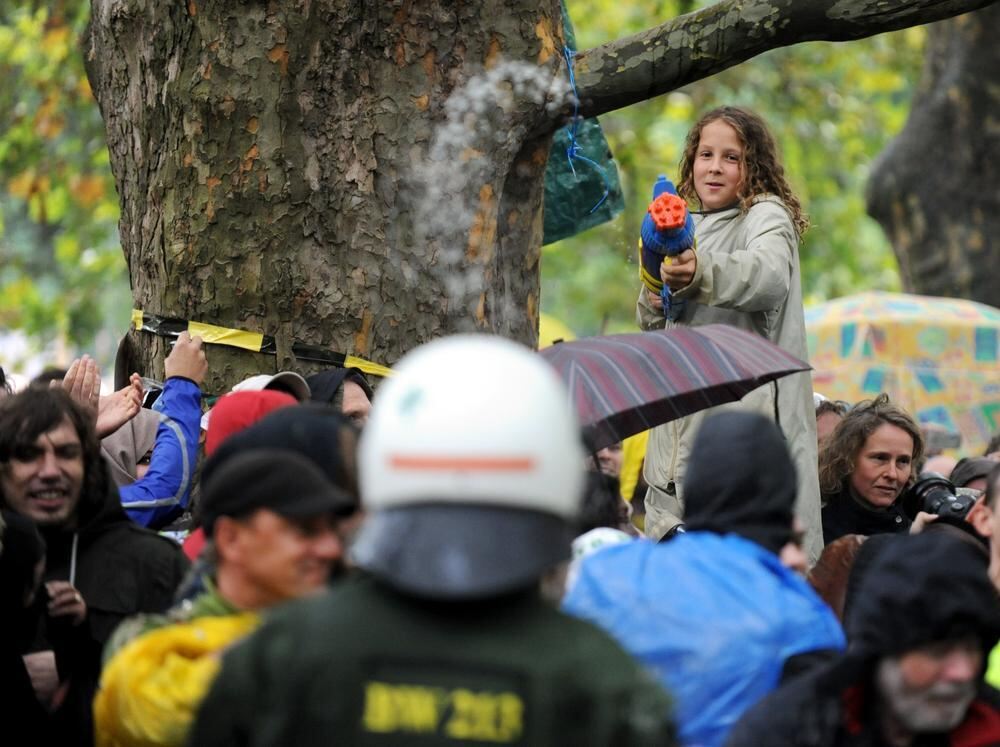 Stuttgart 21 Polizeieinsatz gegen Demonstranten im Schlossgarten