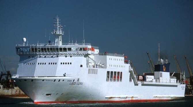 Das Fährschiff »Lisco Gloria« ist mit rund 200 Passagieren an Bord vor der Insel Fehmarn in Brand geraten. (Archivbild)