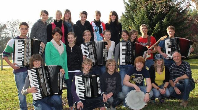 Das Jugendorchester Blue Note probte auf dem Vogelhof in Erbstettten für das Herbstkonzert.  FOTO: IN