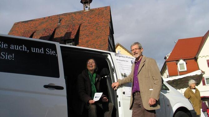 Elvira und Werner Fesseler gehören zum Team, das den Pfullinger Bürgerbus ab März nächsten Jahres ehrenamtlich fahren wird. GEA-