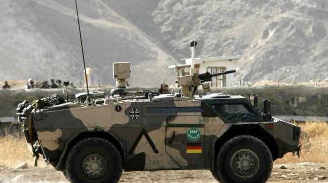 Ein Panzerspähwagen »Fennek« der Bundeswehr in Afghanistan (Archivbild). Drei deutsche Soldaten sind bei einem Anschlag der T