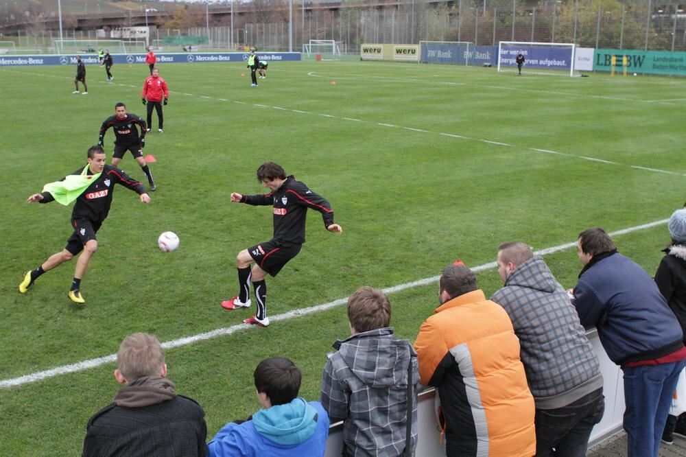 Zeitung macht Schule Trainingsbesuch beim VfB Stuttgart