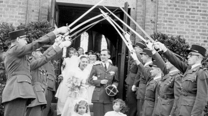 Hochzeit eines Angehörigen der französischen Garnison 1949 in der St. Wolfgangskirche. FOTOS: STADTARCHIV