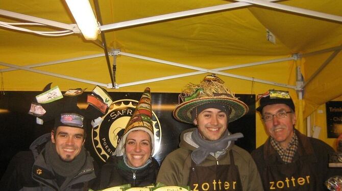 Gutgelaunte Verkäufer, vorweihnachtliche Atmosphäre: Chocolart in Tübingen ist ein süßes Festival rund um die Schoki.  FOTO: ZMS