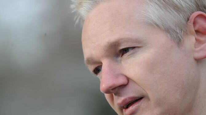 Der Wikileaks-Gründer Julian Assange wird beschuldigt, zwei Schwedinnen sexuell missbraucht zu haben. 