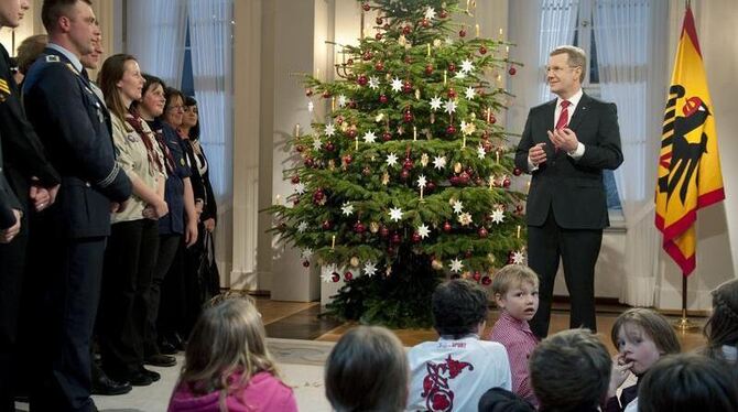 Bundespräsident Christian Wulff und Gäste im Schloss Bellevue in Berlin.