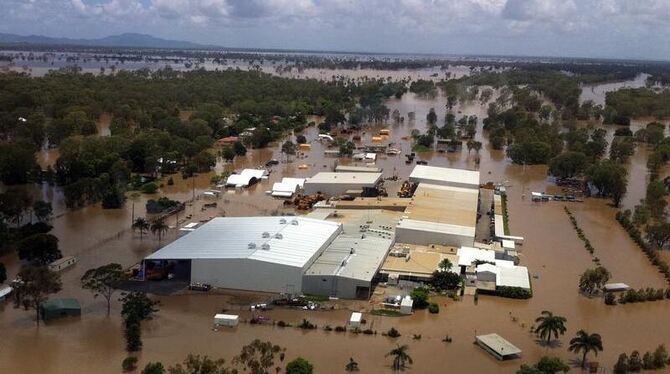 Der Fluss Fitzroy in der Stadt Rockhampton ist über die Ufer getreten.