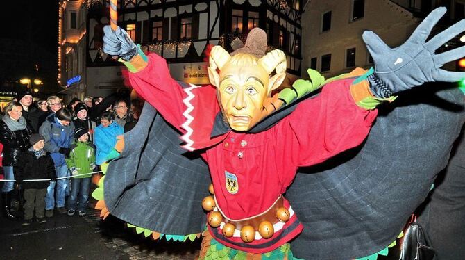 Jetzt geht's wieder rund. Seit gestern treiben die Schandele in Reutlingen ihr Unwesen. GEA-FOTO: JÜRGEN MEYER