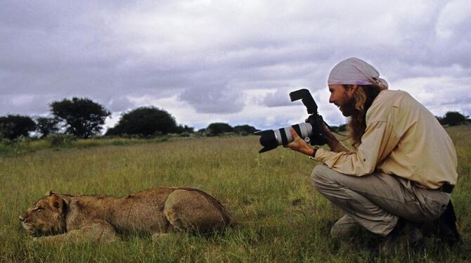 Matto Barfuß war jahrelang auf den Spuren der Löwen in Afrika unterwegs. FOTO: NOACK