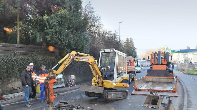 Nach einem Rohrbruch musste die Reutlinger Straße gesperrt werden.