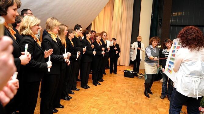 Vielstimmiges Konzert unter der Leitung der Kindergartenerzieherinnen.