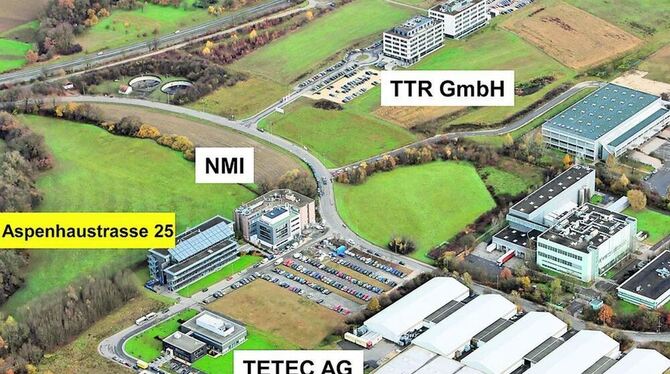 Der Reutlinger Teil des gemeinsamen Technologieparks in Mark West. Oben die bestehenden Gebäude der TTR GmbH. Auf dem Parkplatz