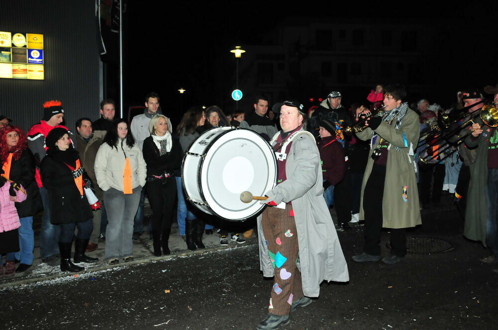 Nachtumzug Häbles Wetzer Eningen 2011