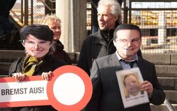 Tanja Gönner und Stefan Mappus wurden im Zuge der Demo gegen Stuttgart 21 in Reutlingen kräftig auf die Schippe genommen. Zwei D