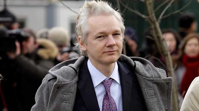 Julian Assange bei seiner Ankunft am Gerichtsgebäude in London.