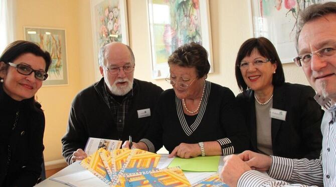 Gerda von Gagern, Herbert Hübner, Heidrun Lamkowski, Hanne Winter und Achim Scherzinger (von links) wollen mit dem Kulturprogram