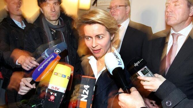 Bundesarbeitsministerin Ursula von der Leyen (CDU) nach dem Scheitern der Verhandlungen