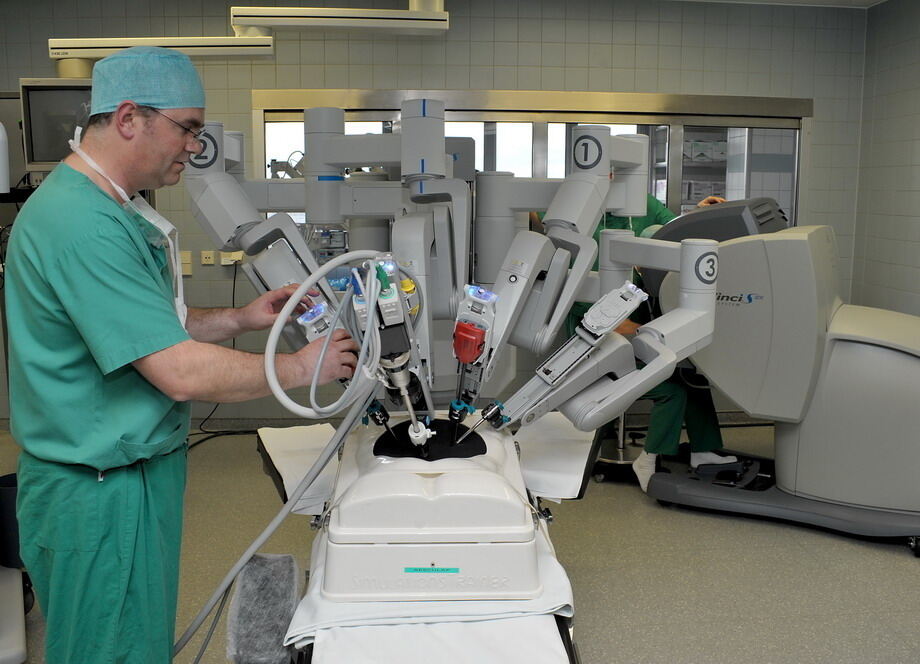 Da Vinci OP-Roboter Klinikum am Steinenberg