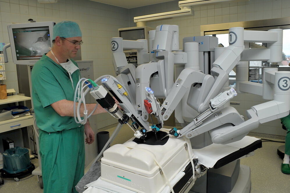 Da Vinci OP-Roboter Klinikum am Steinenberg