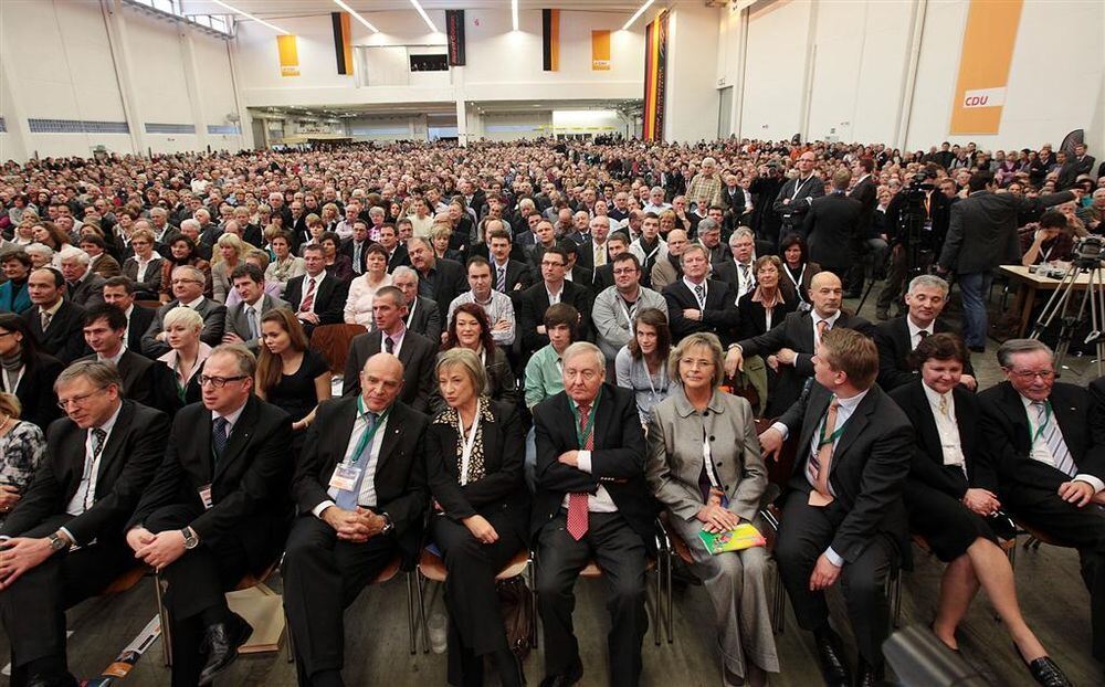 bundeskanzlerin_merkel_gammertingen_warnack_februar_2011_15 (jpg)