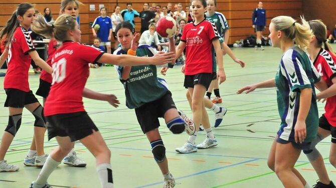 Für die Handballerinnen des Mössinger Quenstedt-Gymnasiums gab es kein Weiterkommen in das Landesfinale.  GEA-FOTO: MEYER