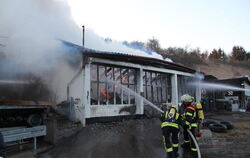 Brand an der alten Erpfinger Tankstelle