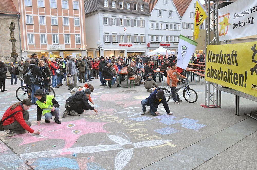 Anti-Atomveranstaltung auf dem Reutlinger Marktplatz März 2011