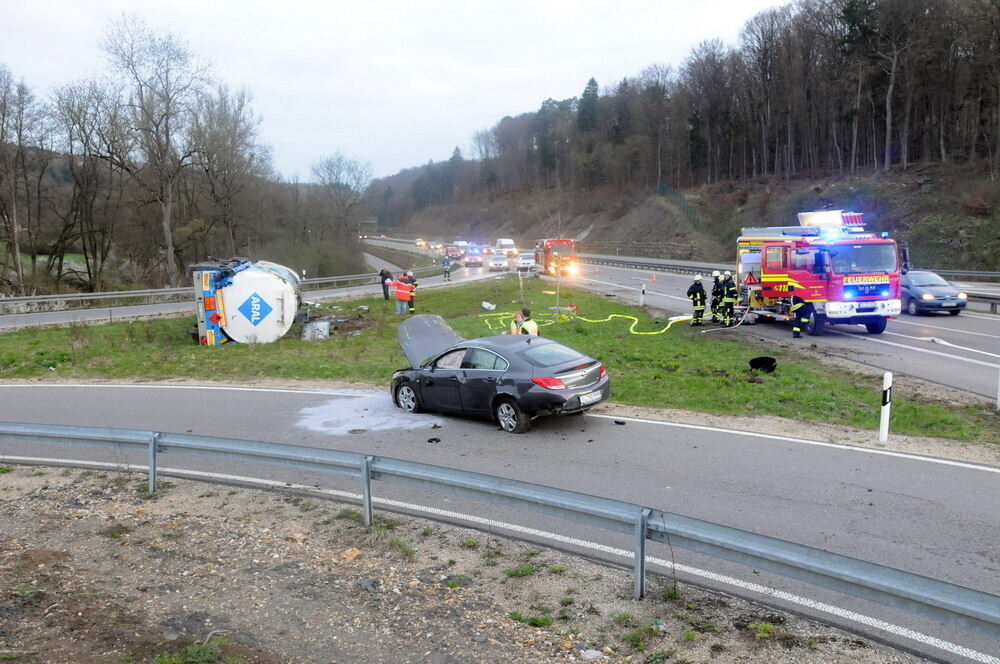 Tanklastzug B 27 Dusslingen verunglückt 6. April 2011