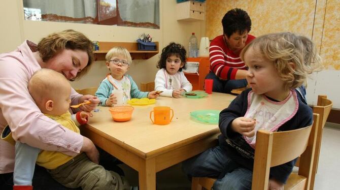 Die Betreuung von Kleinkindern weist auch in Reutlingen noch Lücken auf. FOTO: DPA