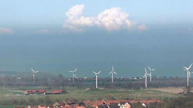 Windräder in Nienhagen an der Ostsee