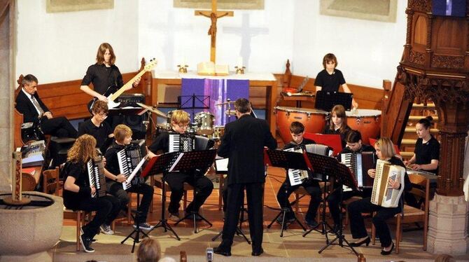 Für Akkordeon-Musik hervorragend geeignet: die Mauritiuskirche. GEA-FOTO: PACHER