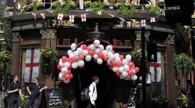 Ein Londoner Pub in der Nähe von Westminster Abbey.