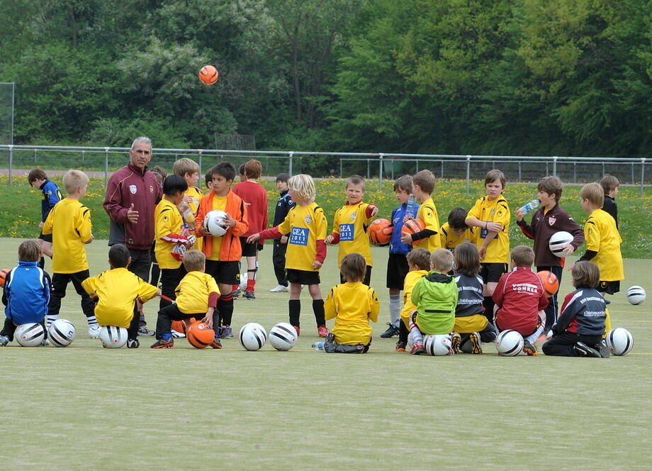 GEA-Fußballcamp beim SSV-Reutlingen