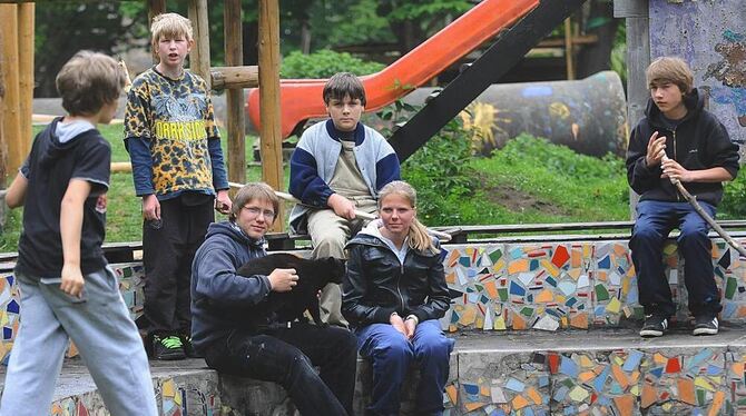 Gemeinsam Pläne aushecken oder lieber mit der Katze schmusen? Der Aktivitätsspielplatz zeigt sich vielseitig. FOTO: TRINKHAUS