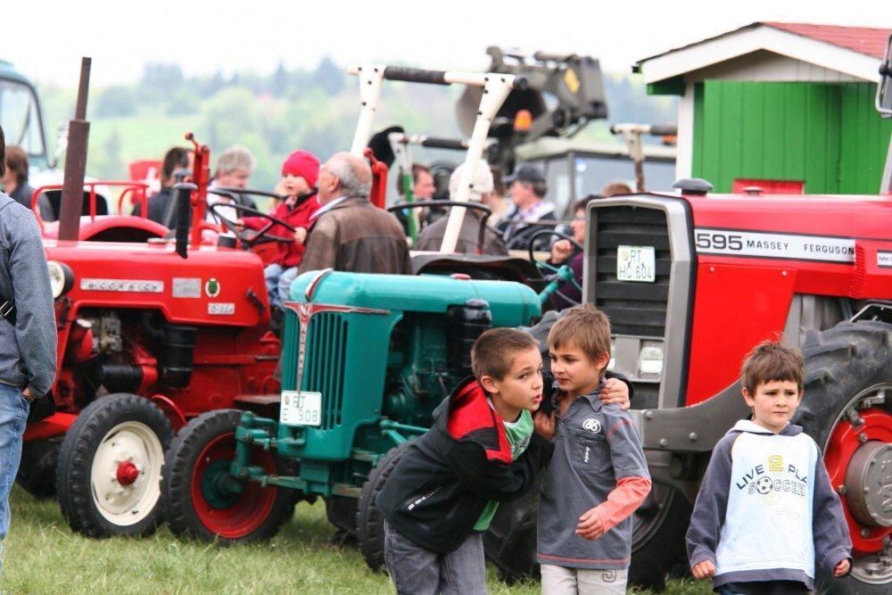 27. Oldtimer- und Dampfmaschinenfest Dottingen 2011