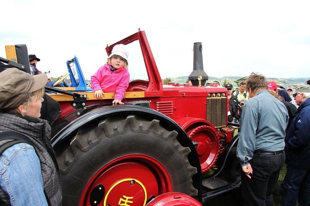 27. Oldtimer- und Dampfmaschinenfest Dottingen 2011