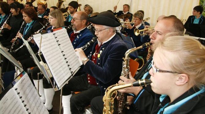 Gemeinsam machten Franzosen und Deutsche in Würtingen Musik. FOTO: LPT